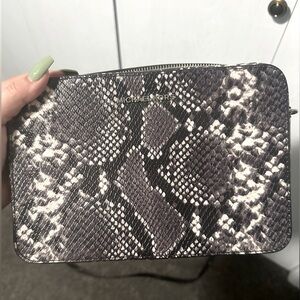 Michael Kors Crossbody Bag